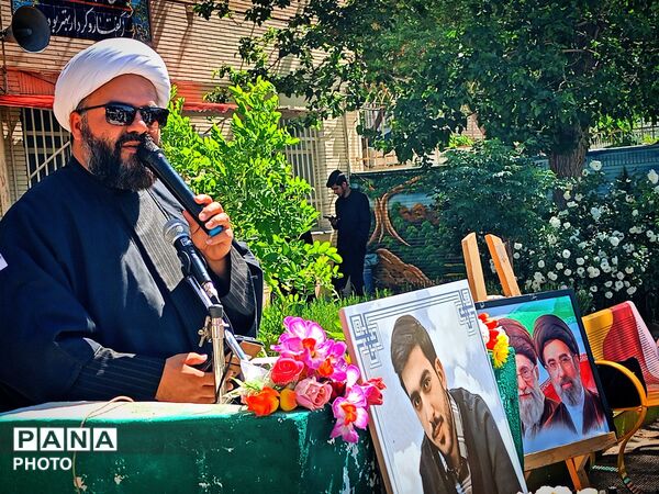 نواختن زنگ سپاس معلم در شهرستان کاشمر