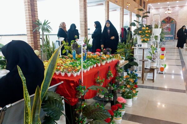 نمایشگاه گل و گیاه در نمایشگاه دائمی قرچک