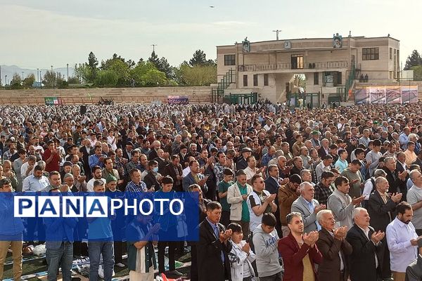 برگزاری باشکوه نماز عیدفطر در باقرشهر 