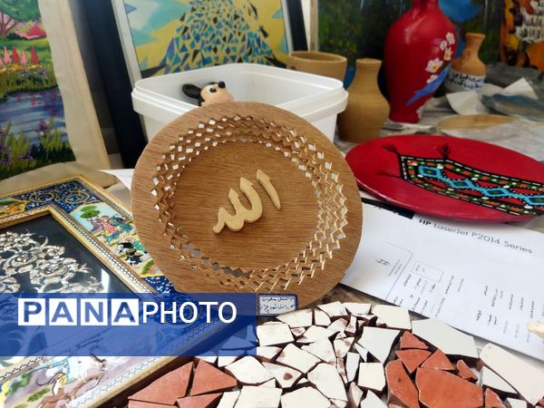 نمایشگاه هنری، محلی برای به نمایش گذاشتن آفریده‌ها و ساخته‌های هنری