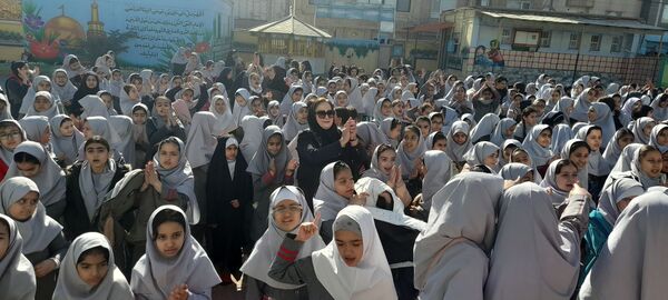 جشن شادی در دبستان نیایش