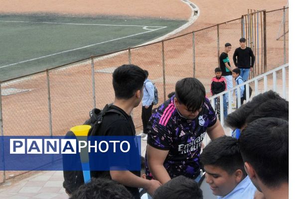 برگزاری مسابقات فینال و رده‌بندی فوتبال دانش‌آموزی در بهارستان‌ 2