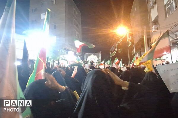 حضور اقشار مختلف مردم تهران در اربعین رهبر شهید انقلاب اسلامی 