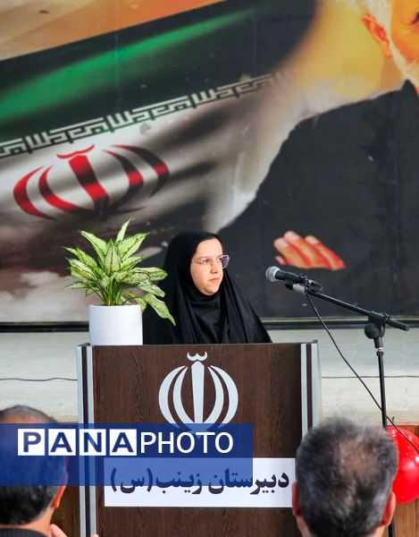 جشن مهر و مقاومت در دبیرستان حضرت زینب(س) ابرکوه برگزار شد