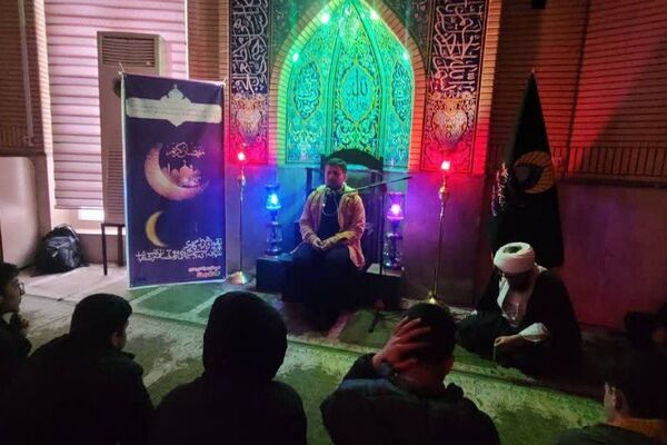 برگزاری محفل انس با قرآن به مناسبت ماه مبارک رمضان در مدارس ناحیه دو شهرری 