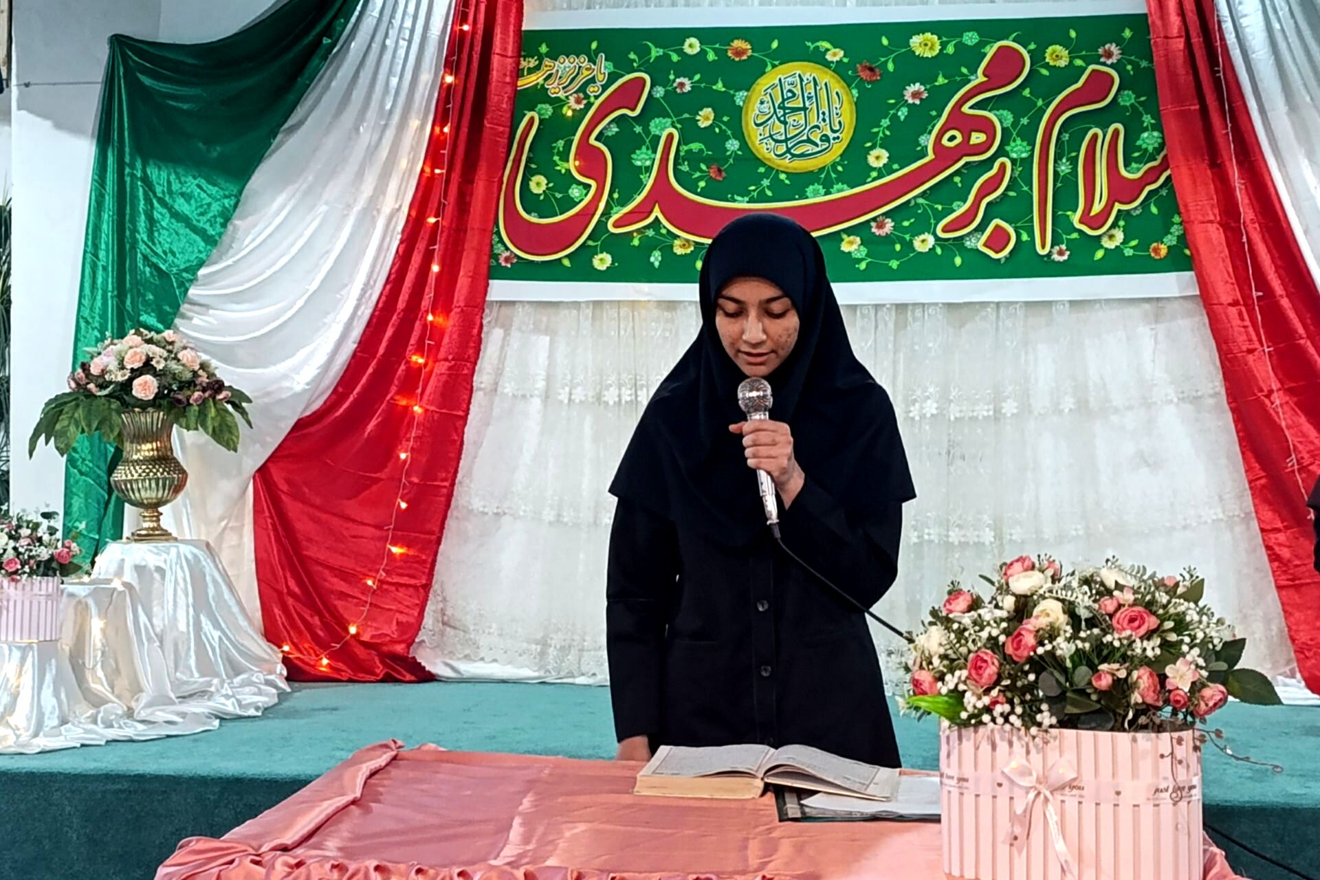 جشن ستارگان در دبیرستان مهر نیشابور