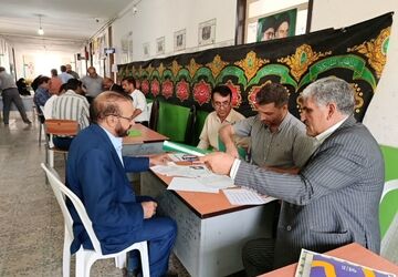 ثبت‌نام و تشکیل پرونده دانش‌آموزان مدرسه متوسطه اول شاهد پسرانه یاسوج