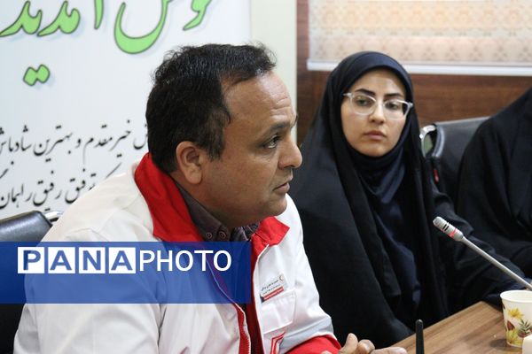 جلسه مراقبان و سفیران سلامت در آموزش و پرورش منطقه 14 تهران با حضور مسئولان اداره‌کل شهر تهران