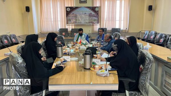  نشست تخصصی کارشناسان نواحی ۶گانه سازمان دانش‌آموزی استان اصفهان