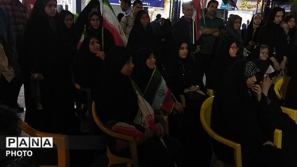 گذری بر کافه گفتگو  حسینیه امام خمینی نیشابور در هشتاد و پنجمین شب از اجتماعات مردمی 