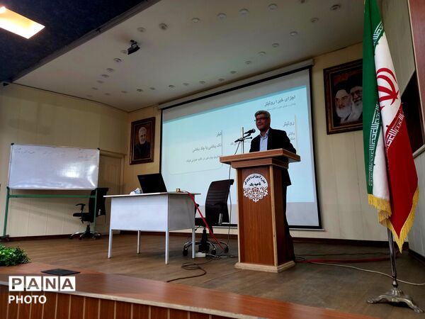 کارگاه توانمند سازی آموزش تخصصی خبرنویسی برای مربیان پرورشی 