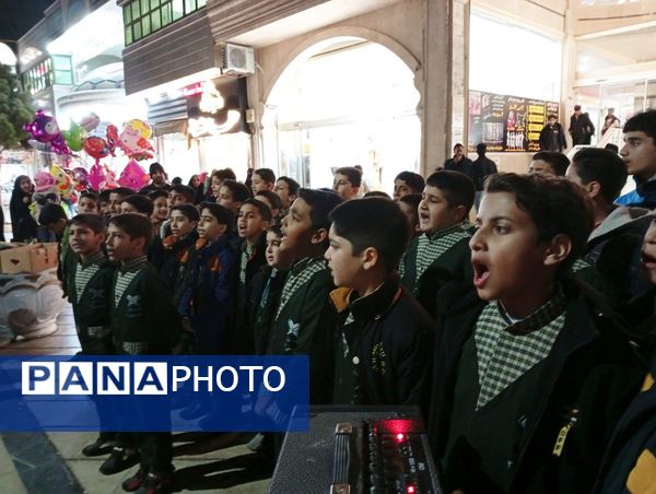 سرود خیابانی به‌مناسبت دهه فجر در کاشمر