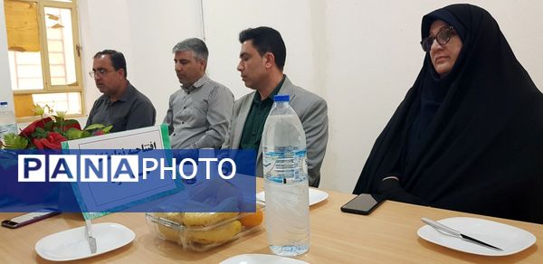 افتتاح نمایشگاه دست‌سازه‌های آزمایشگاهی