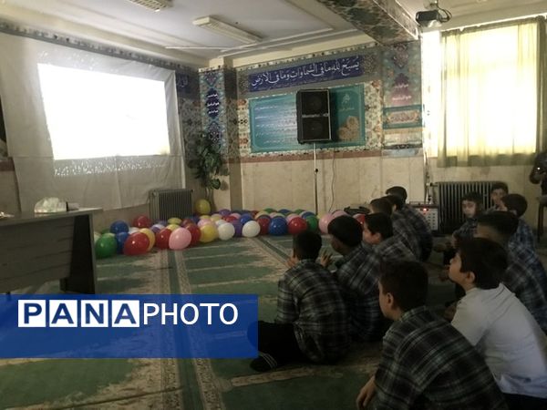 آغاز سال تحصیلی در مدرسه شهدای مدافع حرم با حضور مسئولان، جشن و کلاس توجیهی