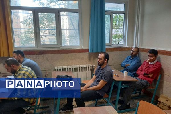 برگزاری کارگاه توانمندسازی نیروی انسانی ویژه نومعلمان در دبستان علی اکبر طالبی ناحیه یک شهرری