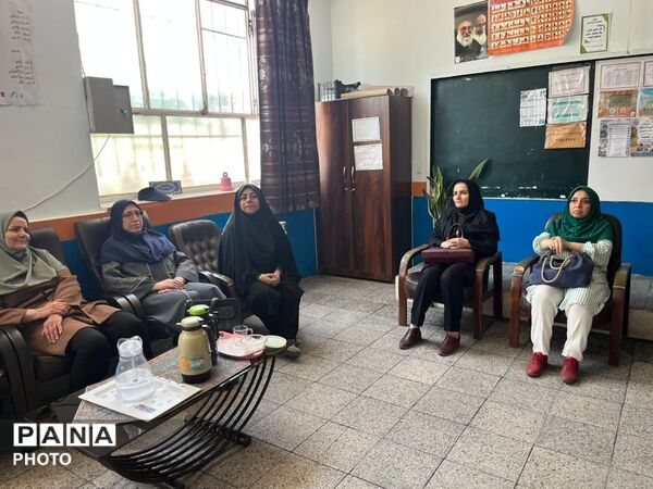 یک مرور، یک قدم جلوتر