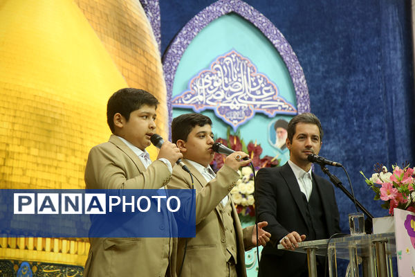 اجتماع بزرگ «عهد خواهرانه» با حضور 6 هزار دانشجوی دختر در قم