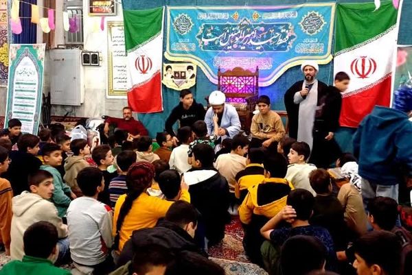 اعتکاف دانش‌آموزی در زرقان