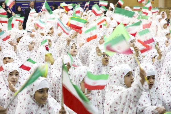 جشن تکلیف دختران در دفتر امام جمعه یزد