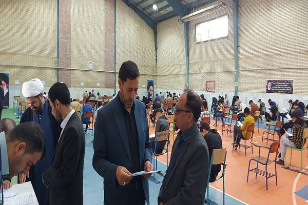 بازدید ستادی از حوزه‌های برگزاری امتحانات نهایی در شهرستان فاروج 