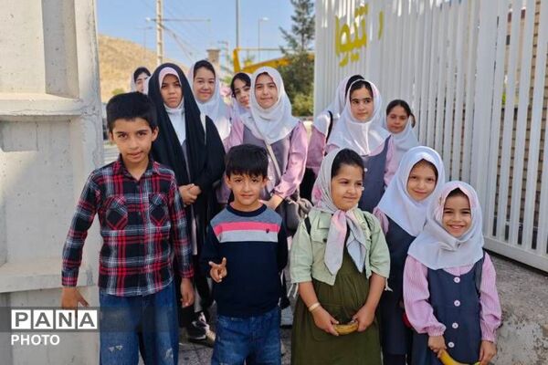 اردوی «مدرسه تا صنعت»؛ دانش‌آموزان دبستان پروین فیروزکوه