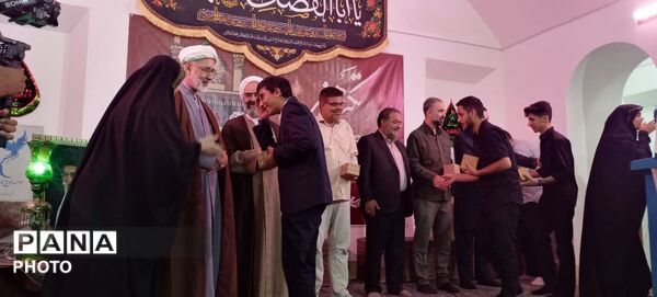 ویژه برنامه تکیه هنر در خانه شعر و ادب شهرداری یزد 