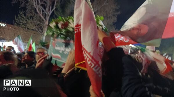 تجمع گسترده مردمی در مسجد جامع نیشابور و تشییع دو شهید جنگ رمضان