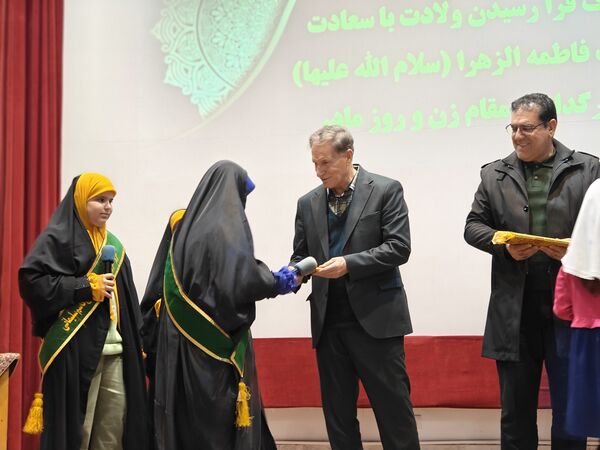 همایش «الگوسازی از زنان موفق»؛ ترسیم نقشه راه «الگوی سوم» در مسیر تعالی