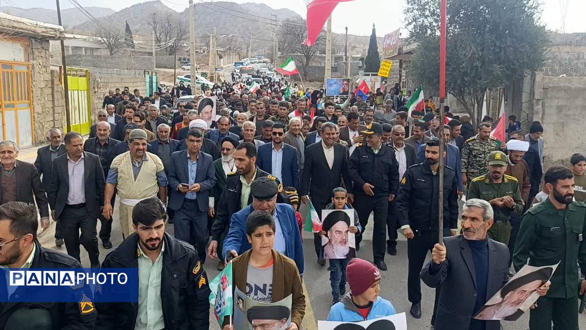 حضور پرشور مردم شهر پاتاوه در راهپیمایی یوم‌الله ۲۲ بهمن