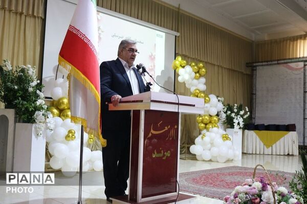 مرند به افتخار نخبگانش ایستاد
