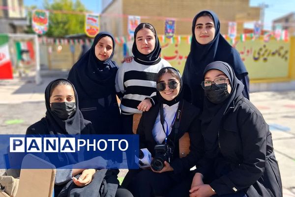 طنین زنگ انقلاب در مدرسه فرزانگان شهرستان باشت