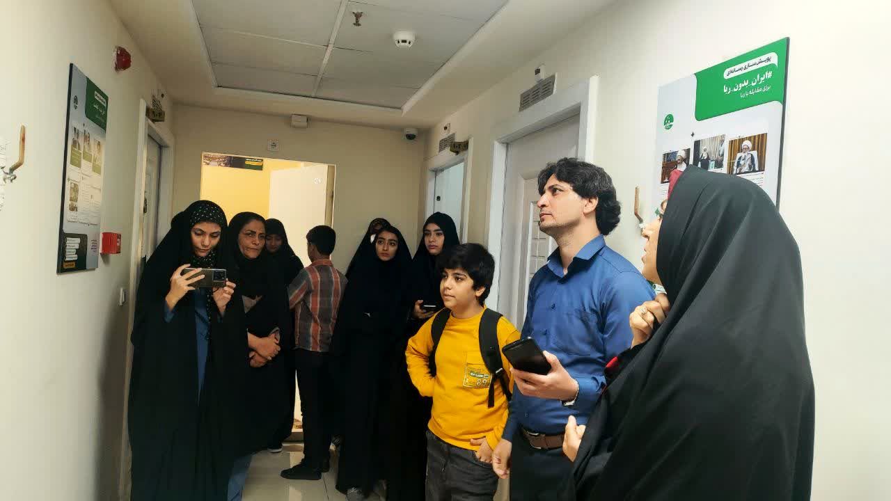 بازدید خبرنگاران و اعضای بسیج رسانه از دفتر «خبرفوری» در مشهد