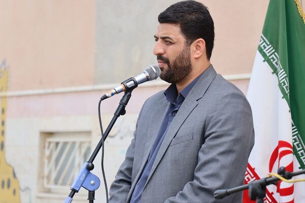آیین گرامیداشت مقام معلم و به صدا درآوردن زنگ سپاس معلم در مدرسه شهید مرادی و شهید کلانتری پاکدشت