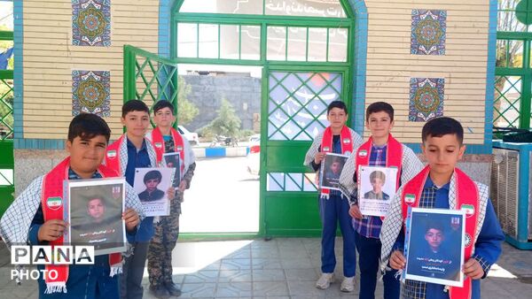 مراسم پرشور چهلمین روز شهادت دانش آموزان مدرسه  شجره طیبه شهر میناب در کلات 