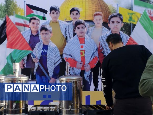 حضور پرشور مردم کاشان در راهپیمایی روز 13 آبان