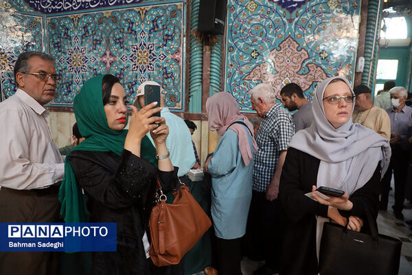 انتخابات چهاردهمین دوره ریاست جمهوری در حسینیه ارشاد
