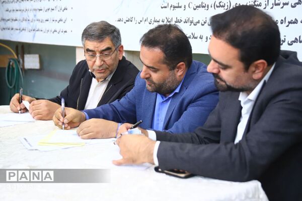 جشنواره بزرگ خریداران ماهی در تبریز