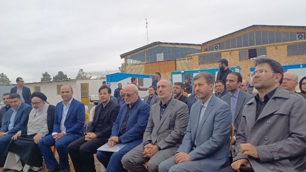 آیین کلنگ زنی صنایع پوشاک کیف و کفش در شهرک صنعتی کمشچه