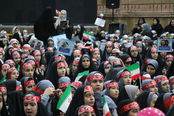 همایش دختران حاج قاسم 