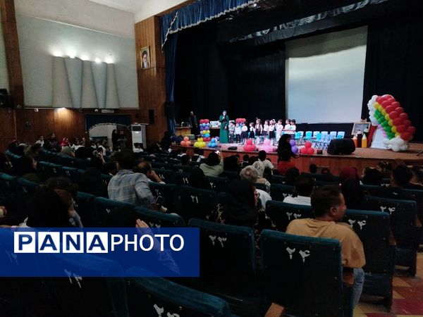 جشن باشکوه فارغ‌ التحصیلی نوگلان رنگین کمان کاشمر