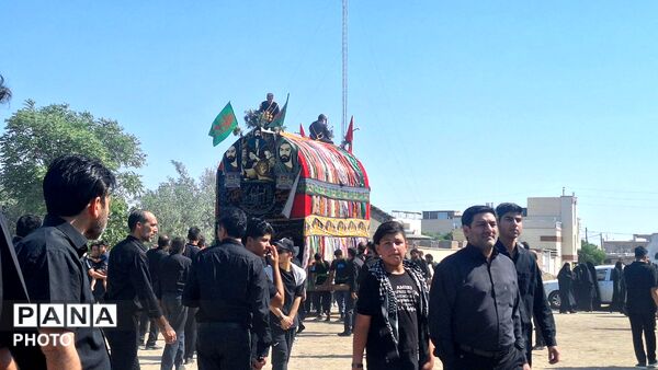 شکوهِ سوگ در پناهِ قدمگاه علی (ع)؛ نخل‌گردانی، بازخوانیِ پیوندِ عشق و ارادت