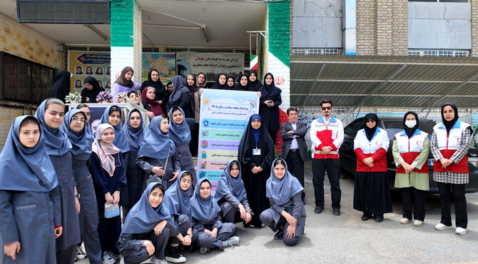 آموزش کمک‌های اولیه در دبیرستان حقیقی‌پاک کرمانشاه