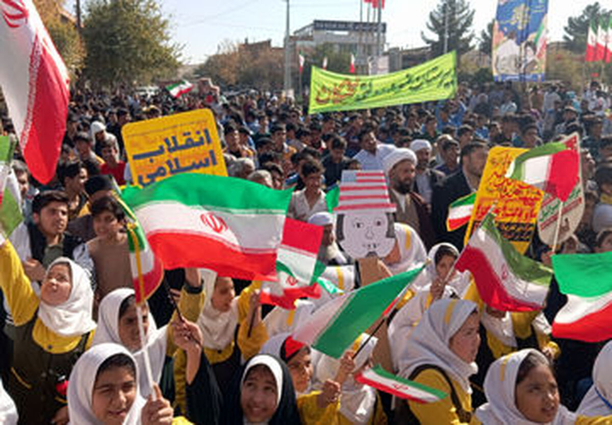 ۱۳ آبان یادآور ایستادگی ملت ایران در برابر استکبار جهانی است