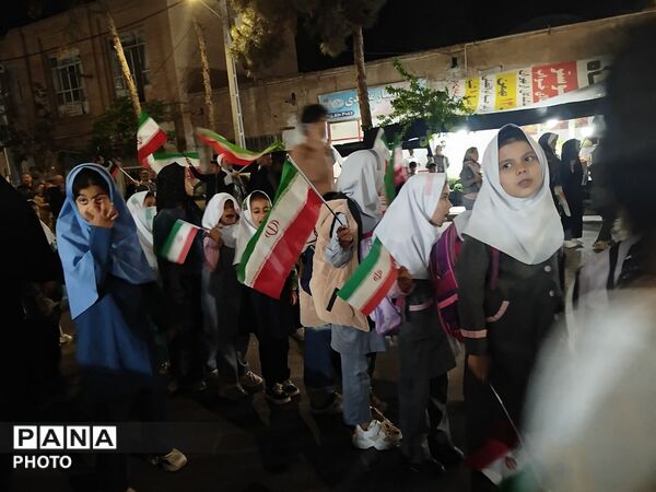با این که کودکم ، اما ایرانیم