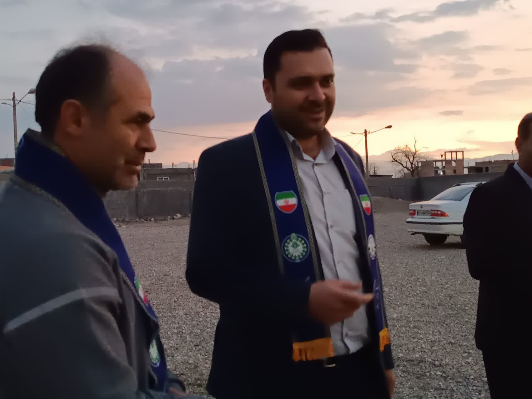 محفل انس با قرآن کریم در دبیرستان دخترانه شهدای زیارت 