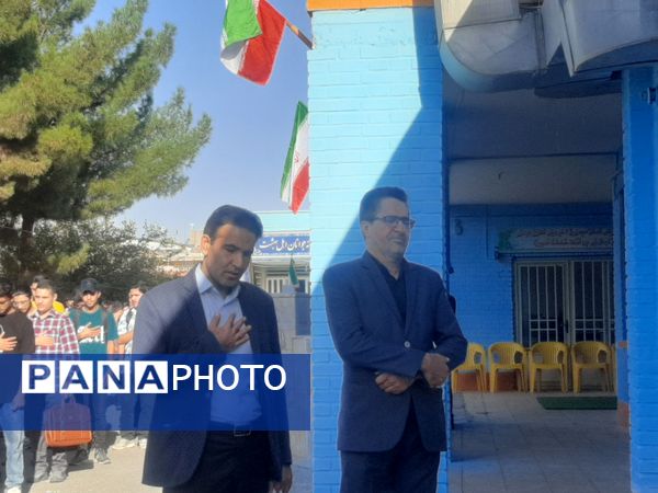 زنگ مهر در دبیرستان شاهد ابوذر غفاری نیشابور به صدا در آمد 