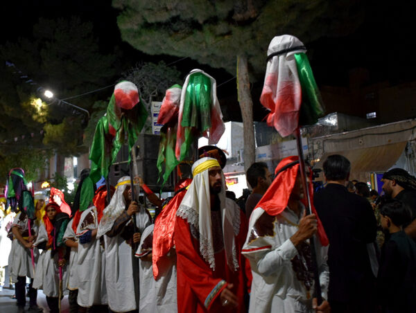 کاروان نمادین اسرای کربلا به مناسبت شهادت حضرت رقیه(س) در تربت‌حیدریه