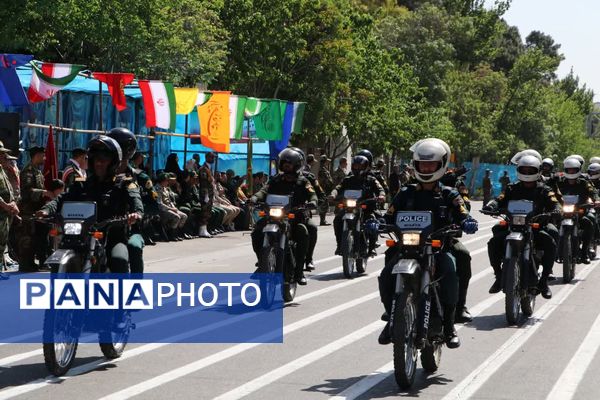 مراسم رژه روز ارتش در شیراز