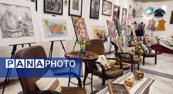 نمایشگاه آثار هنری دانش‌آموزان هنرستان محمودیه بجنورد 
