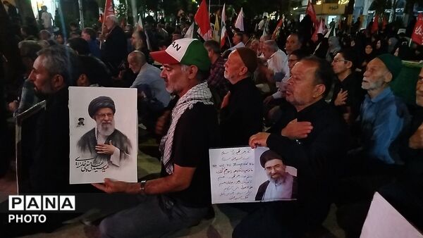 اجتماع عظیم عزاداران حسینیه امام نیشابور در سوگ رهبر انقلاب
